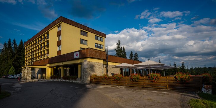 Pobyt v Hoteli PIERIS*** v krásnom horskom prostredí Podbanského + vstup do najväčšieho wellness Grand Hotela PERMON****