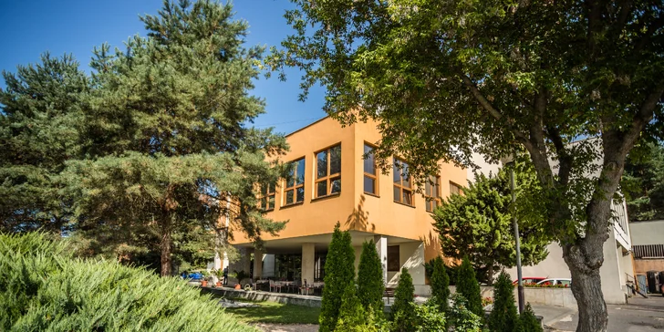 Hotel Jantár*** Dudince: Kúpeľný pobyt s procedúrami podľa výberu, plaveckým bazénom aj saunami