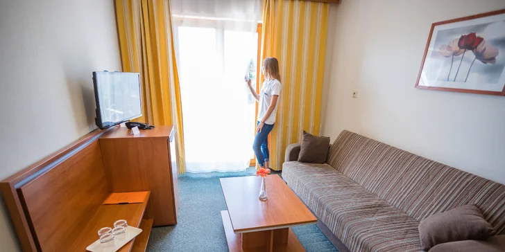 Kúpeľný wellness pobyt s plnou penziou, procedúrami podľa vlastného výberu a plaveckým bazénom v Hoteli Jantár*** Dudince
