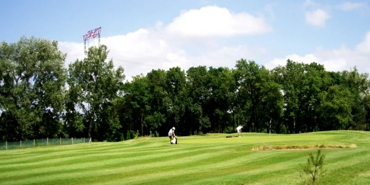 Odpaľujte ako Tiger Woods: skupinové lekcie golfu s trénerom