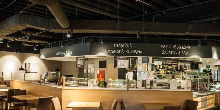 Kurací rezeň s prílohou a kuracie nugetky s hranolčekmi pre deti