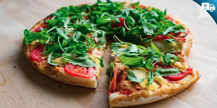 Zdravý obed alebo pizza s dovozom
