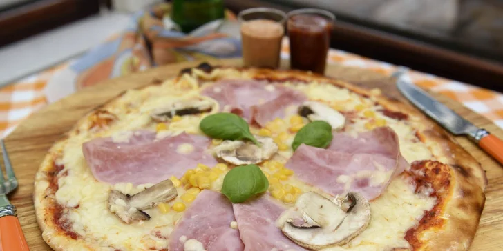 Rýchle občerstvenie v centre mesta! Dajte si pizzu!