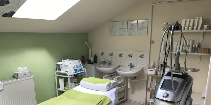 Odstránenie pigmentových škvŕn alebo akné E-light metódou