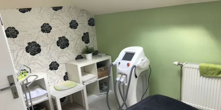 Odstránenie pigmentových škvŕn alebo akné E-light metódou