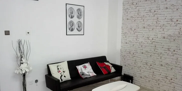 Dokonalé obočie i pery s permanentným make-upom
