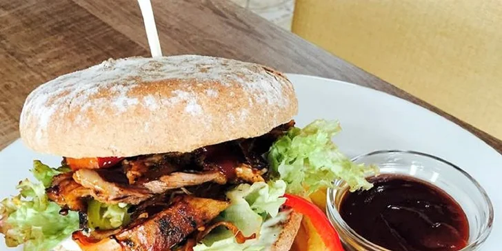 Pizza či burger podľa chuti z bohatej ponuky