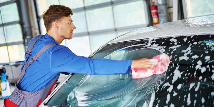 Poctivé kompletné ručné umytie a čistenie auta