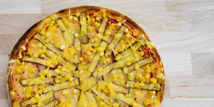 Zdravý obed alebo pizza s dovozom