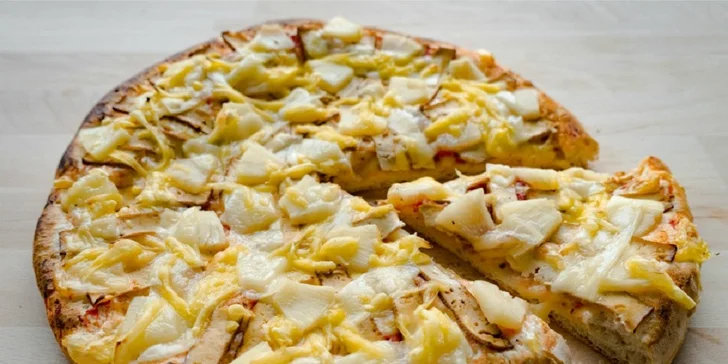 Zdravý obed alebo pizza s dovozom