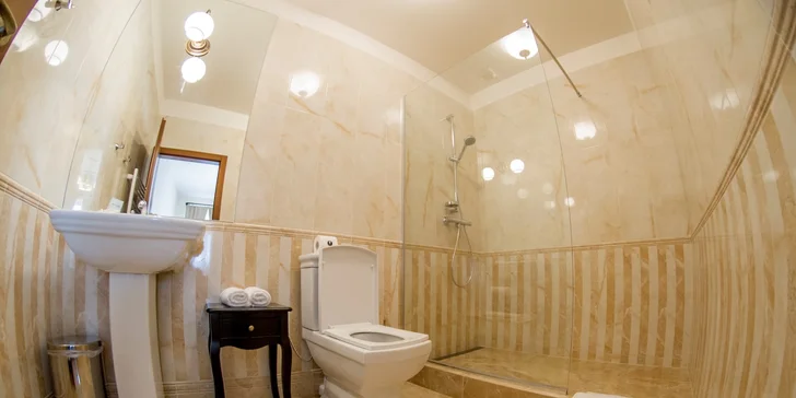 Romantický víkendový pobyt v Chateau Šarkan*** pri Štúrove