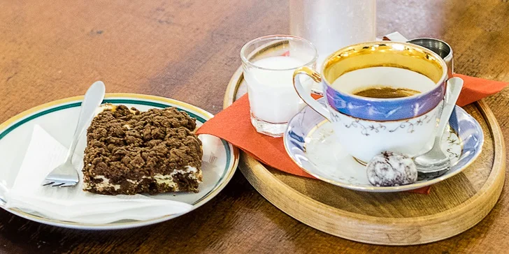 Sypaný čaj, káva a domáci koláčik - jeseň, ktorá chutí