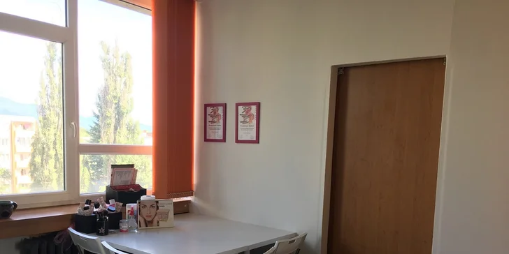 Revitalizačná kúra a lifting očného okolia, kurz sebalíčenia či spoločenské líčenie