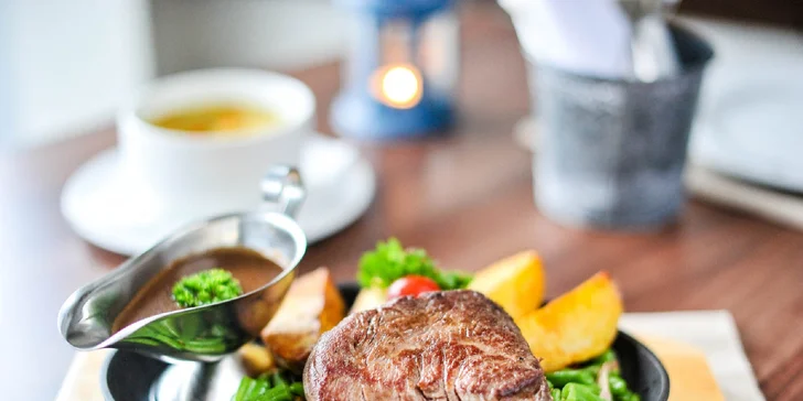 3-chodové menu s hovädzím steakom s fazuľkou a slaninou