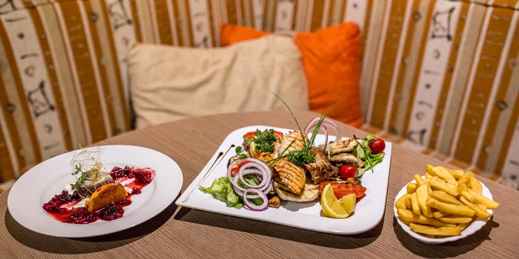 Mix grilovaných steakov a dezert pre dvoch v centre mesta