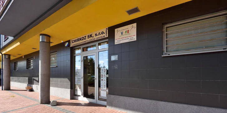 Profesionálne vyhladenie vrások alebo odstránenie potenia botoxom