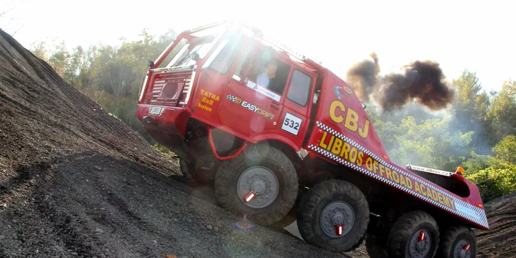 30 nadupaných minút za volantom giganta Tatry 813 8X8 Truck Trial