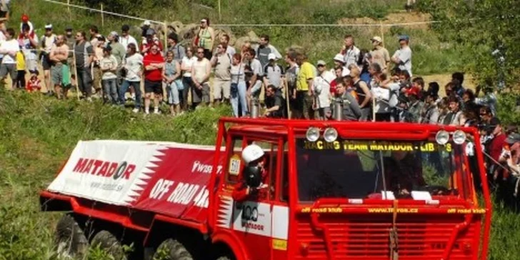30 nadupaných minút za volantom giganta Tatry 813 8X8 Truck Trial