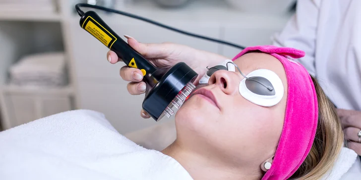 3D lifting tváre so živým kolagénom s okamžitým účinkom