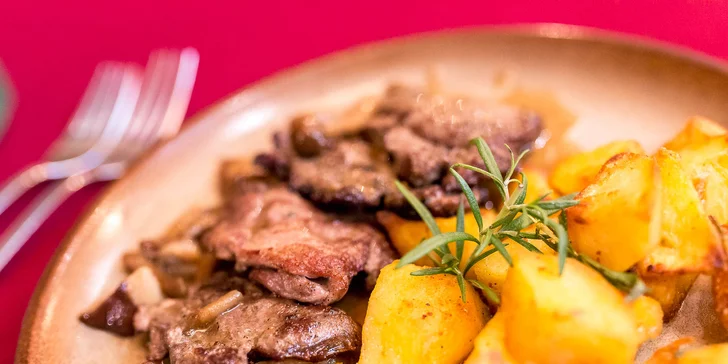 Vynikajúce srnčie medailónky s hríbami len pre Zľavomaťákov!