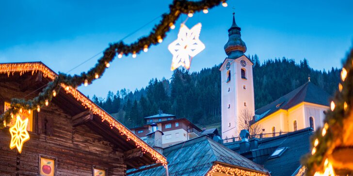 Zájazd do adventného Salzburgu: jazero Wolfgangsee, pochod čertovských družín aj vianočné trhy