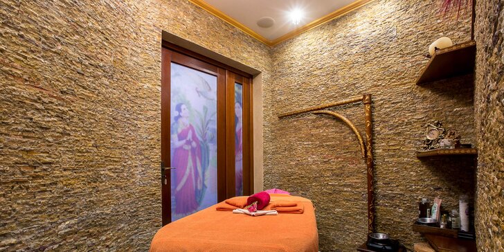 Celotelová ajurvédska olejová masáž a parná sauna v Golden Royal