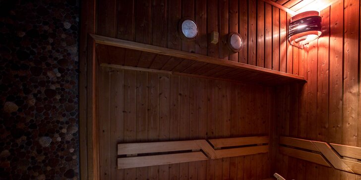 Celotelová ajurvédska olejová masáž a parná sauna v Golden Royal
