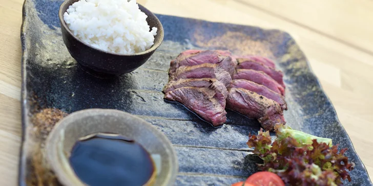 Japonský Wagyu steak s tradičnými predjedlami
