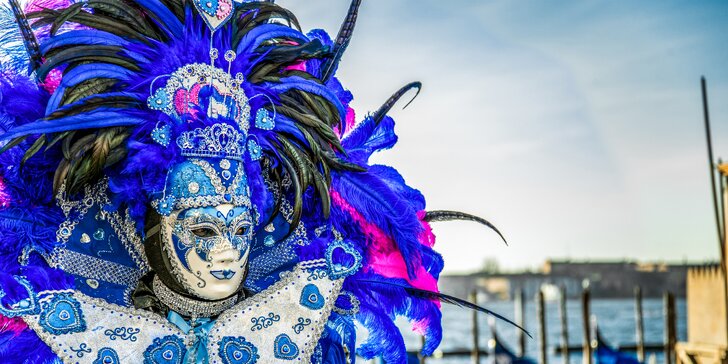 Benátsky karneval, zámok Miramare aj slovinský Bled počas jedného zájazdu!