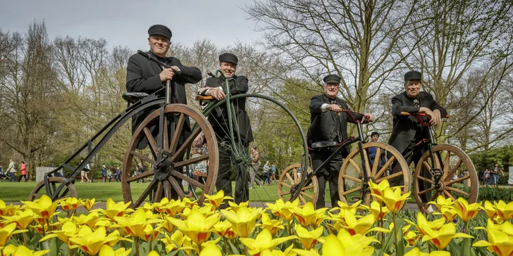 Brusel, Amsterdam, Zaanse Schans a park Keukenhof