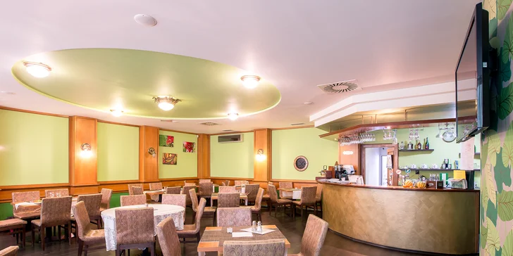 Steak z hovädzej sviečkovice aj s prílohou a omáčkou