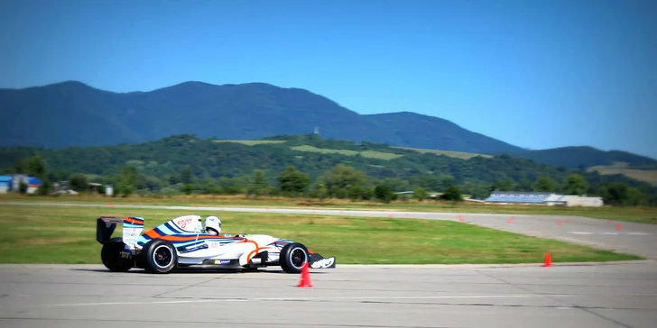 Exkluzívna jazda na formule Renault 2.0