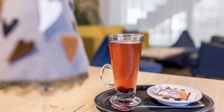 Koláčik podľa výberu s espressom, čajom alebo horúcou brusinkou v Pinet clube