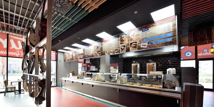 Kuracie a špenátové pide alebo hovädzí lahmacun vo Fresh markete