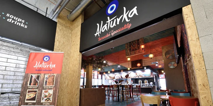 Kuracie a špenátové pide alebo hovädzí lahmacun vo Fresh markete