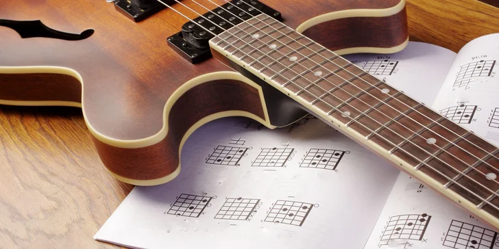 Online gitarový kurz so známym gitaristom Neilom Hoganom
