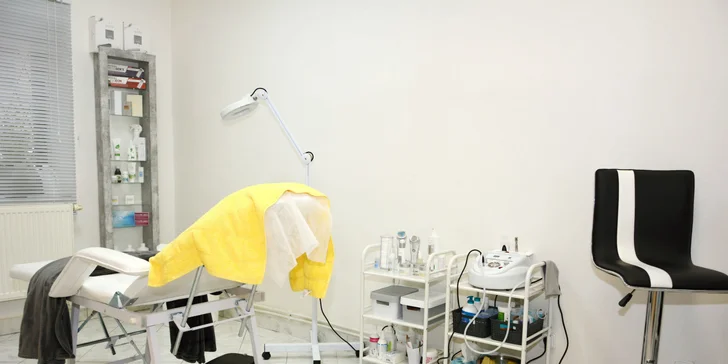 Ošetrenia pleti, formovanie a farbenie obočia či spoločenský make-up