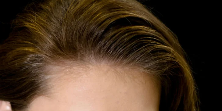 Ošetrenia pleti, formovanie a farbenie obočia či spoločenský make-up