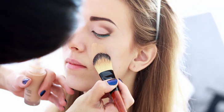 Ošetrenia pleti, formovanie a farbenie obočia či spoločenský make-up