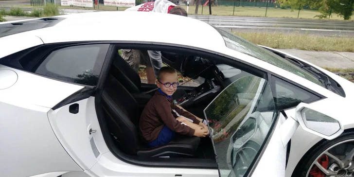 Zážitok vo Ferrari, Lamborghini, McLarene a Porsche.