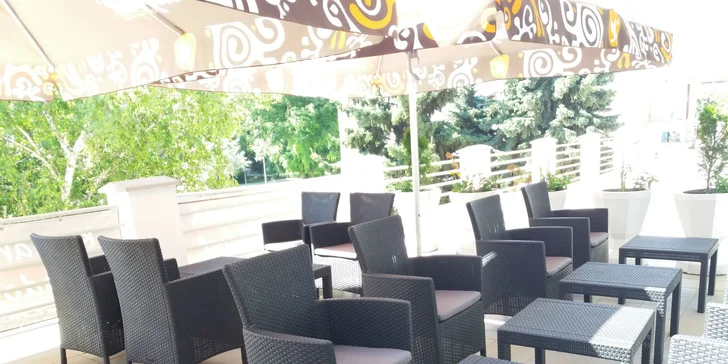 Káva a koláčik v centre Galanty