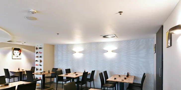 Degustačné sushi menu pre dvoch s predjedlom, polievkou Miso i dezertom