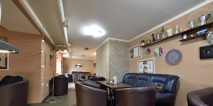 Chutné malé občerstvenie v Cafe Bar Emócia