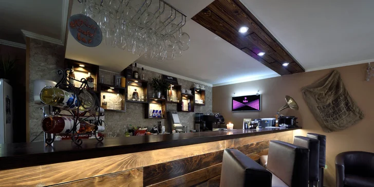 Chutné malé občerstvenie v Cafe Bar Emócia