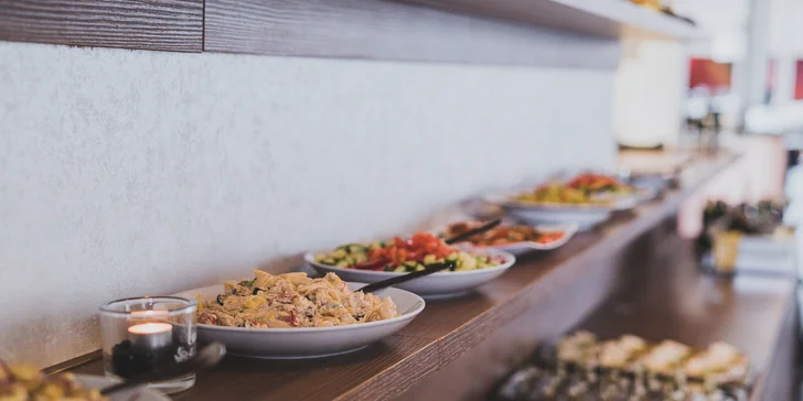 Romantika na lodi: wellness, večerný fish & grill bufet aj neobmedzené nápoje