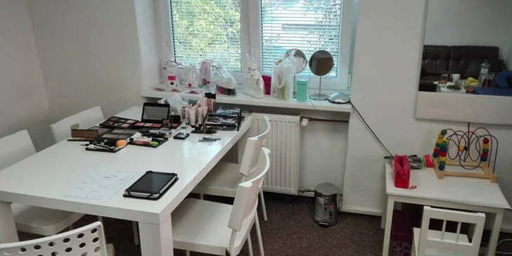 Profesionálny večerný make-up alebo minikurz líčenia