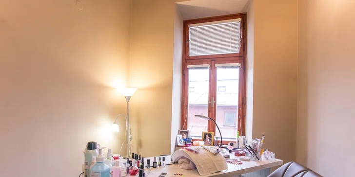Gélové nechty, gél lak alebo wellness manikúra v M&T Beauty