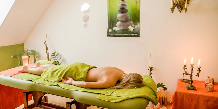 Uvoľňujúci ayurvédsky masážny balíček pre zdravie a relax + darček