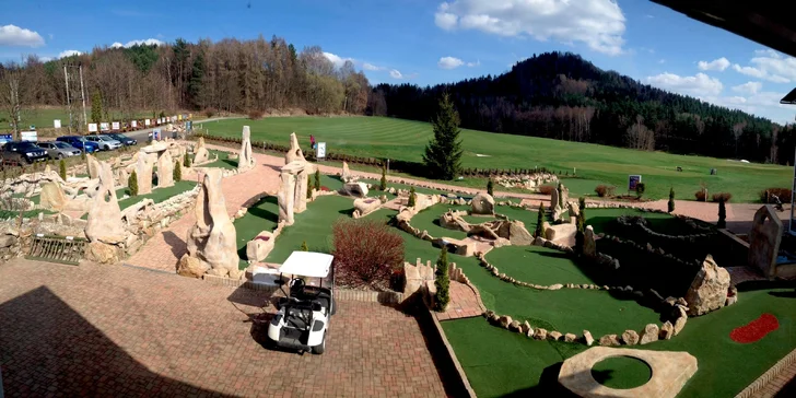 Pobyt v Penzionu Golf Ještěd s adventure golfom a polpenziou