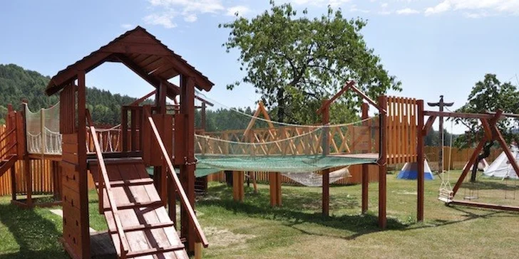 Pobyt v Penzionu Golf Ještěd s adventure golfom a polpenziou